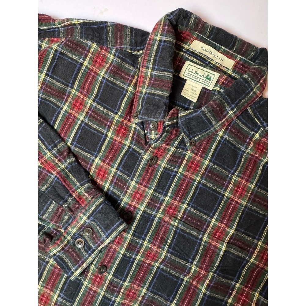 Y2K  L.L Bean Traditional Fit Sz L Men's Flannel Blue/Green/Red Button‎ Down
